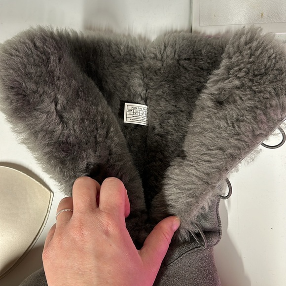 Ugg Bailey button triple boot size 8 - Picture 7 of 10